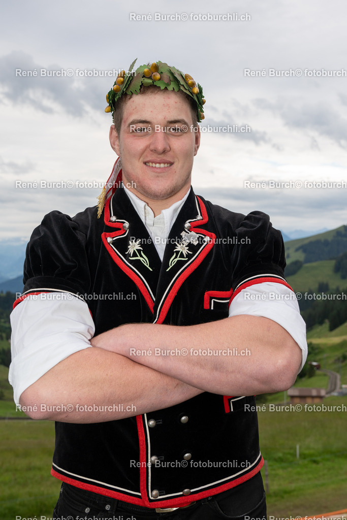 Bissig Lukas-2 | René Burch leidenschaftlicher Fotograf aus Kerns in Obwalden.  Hier finden sie Sport, Landschaft und Natur Fotografie.
 - Realisiert mit Pictrs.com