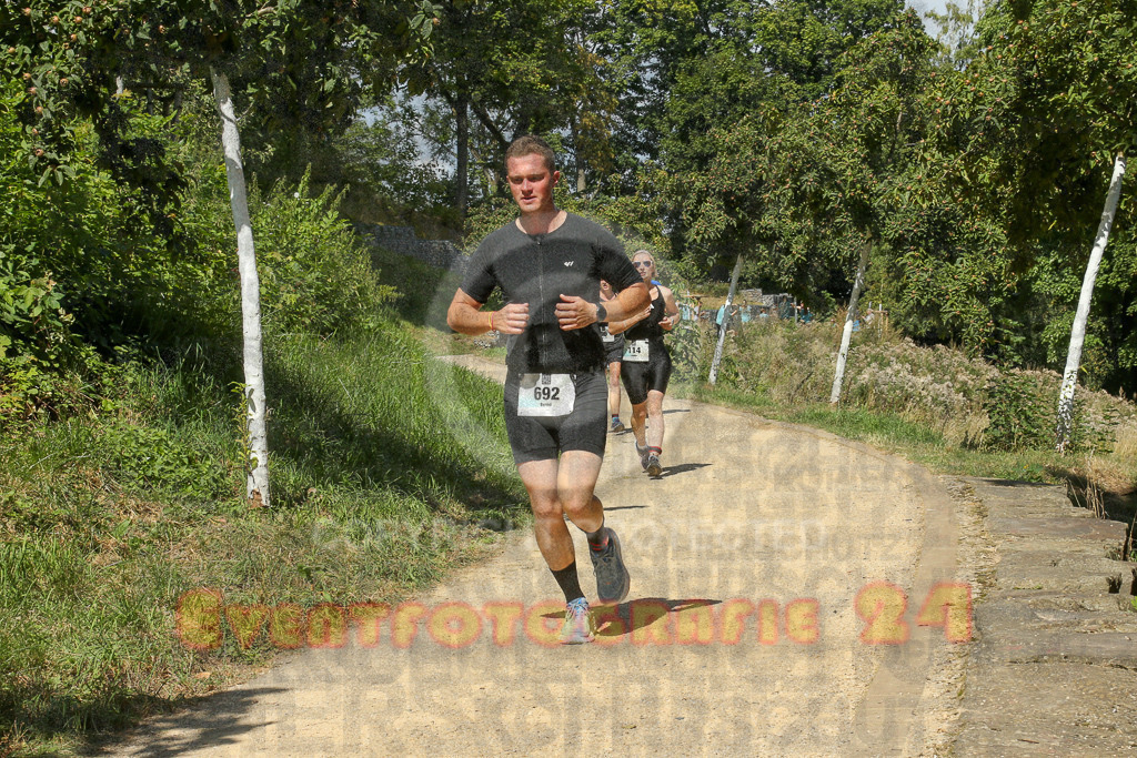 250824_1232_EX1_9648 | Sportfotografie im Rhein-Sieg Kreis, Köln, Bonn, NRW, Rheinland Pfalz, Hessen, etc. Unser Tätigkeitsfeld umfasst den Laufsport vom Volkslauf über den Marathon, Duathlon, Triathon bis zum Ultralauf wie Kölnpfad Ultra oder Schindertrail.
