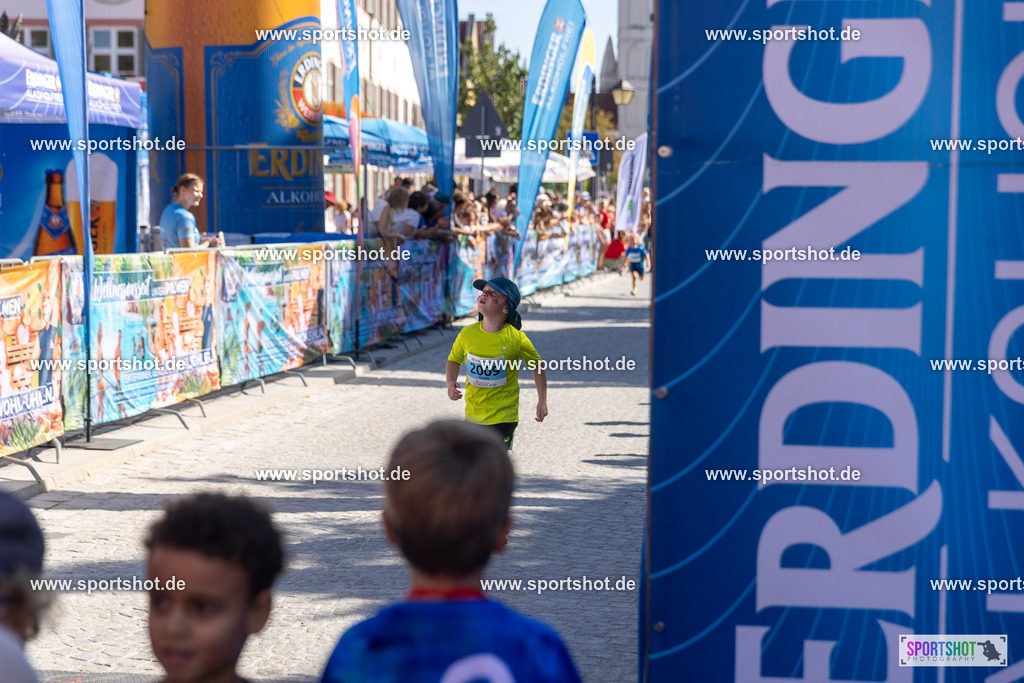 VJ__2941 | Stadtlauf Erding 2025 #stadtlauferding #erdingstadtlauf #stadtlauf_erding #laufmotivation #trisporterding #yourpictrs #sportshot_your_pictrs