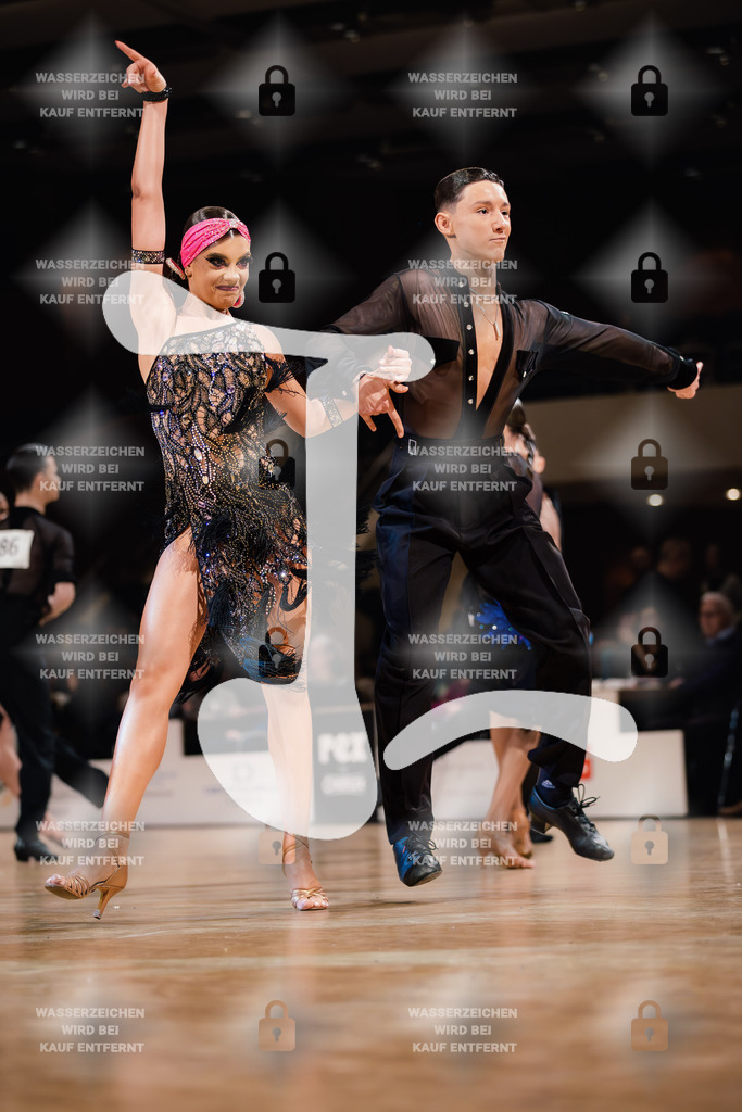 Goldstadtpokal 2025 - WDSF Open Latin Youth 3rd (83) Yaniel Grinevich _ Eden Gurfinkel (Israel)-2025-01-25-7321 | Webshop for digital downloads and prints of dance sport, event & show photographer Julian Link - Realisiert mit Pictrs.com