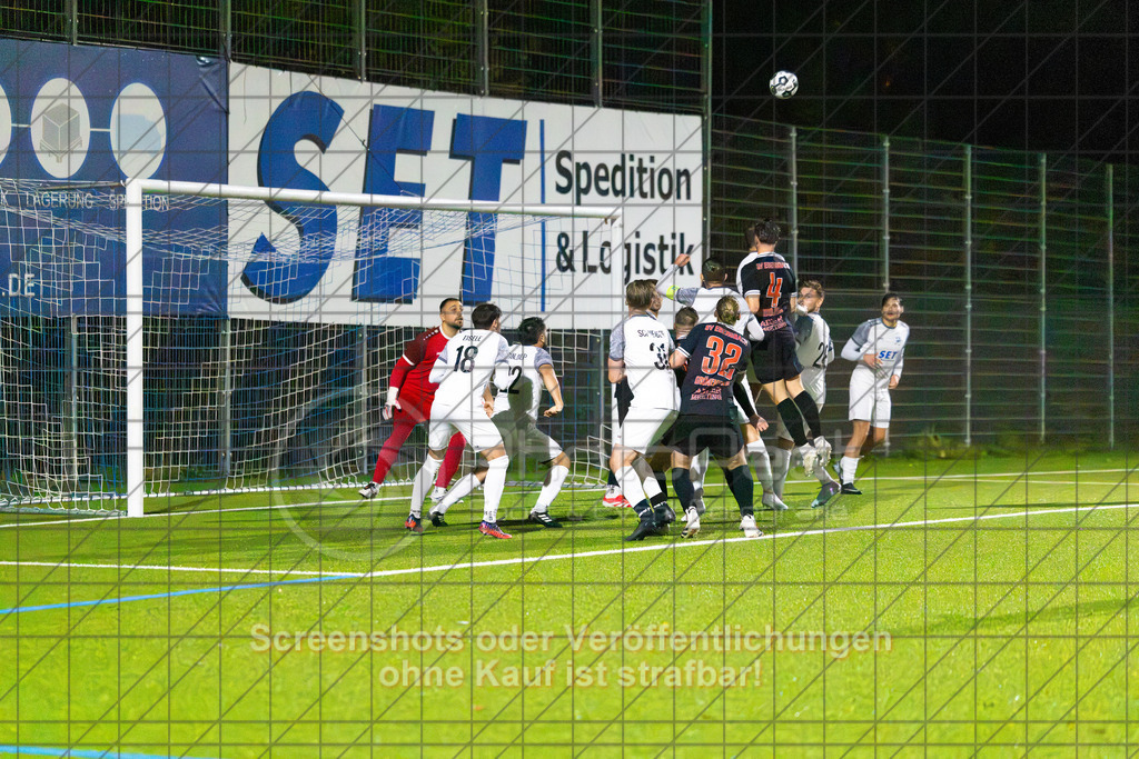 20261008_200151_0202_(c)_by_PhotoPeet | #,TSV Eschenbach (weiß) vs. SV Ebersbach (schwarz), Fußball, Bezirkspokal der Herren, Saison 2026/2027, Kunstrasenplatz, Schlater Straße, 73107 Eschenbach, 08.10.2026 - 19:30 Uhr,Foto: PhotoPeet / Sport- &amp; Eventfotografie / Peter Harich