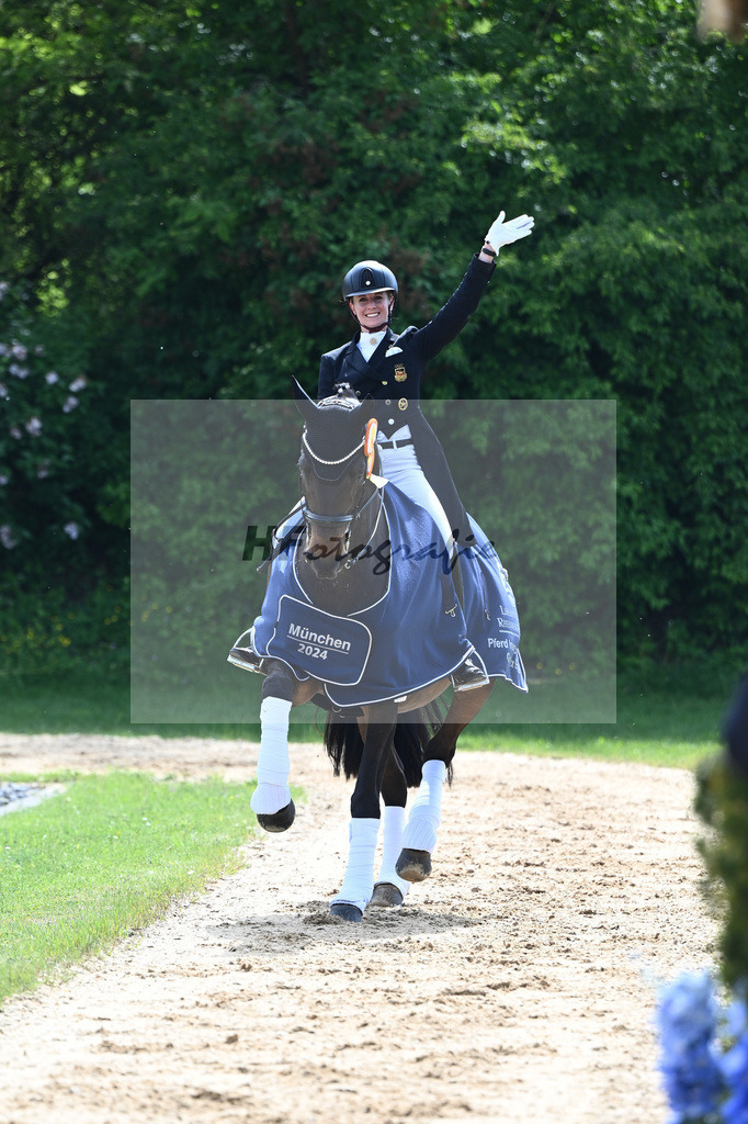 v Bredow-Werndl_TSF Dalera BB_12244597 | hf-fotografie - Realisiert mit Pictrs.com