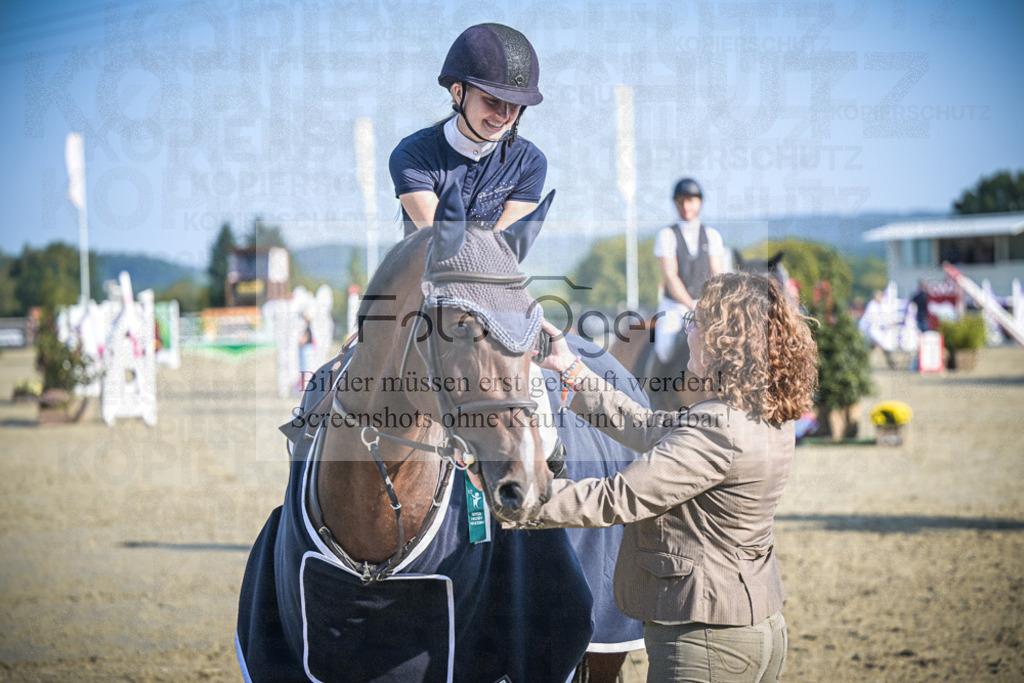 DOS_0025 | Entdecke hochwertige Reitturnierfotos von Foto Oger. Professionell, emotional und authentisch – jetzt Lieblingsmomente im Shop bestellen.Deutschlandweite Turnierfotografie. - Realisiert mit Pictrs.com