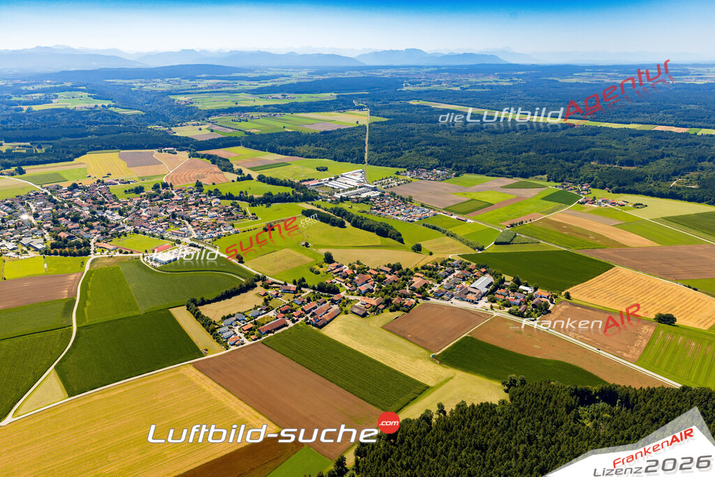Schöne Luftaufnahme als Geschenk in Göggenhofen Aying - Die Luftbildaufnahme wurde 2025 vom UL-Flugzeug heraus erstellt ( keine Drohne ) - Hochauflösende Luftaufnahme -Nicht vergleichbar mit Google Maps oder Satelittenbilder- Die Geschenkidee !Mit Lizenz und Bildrechte bestellbar