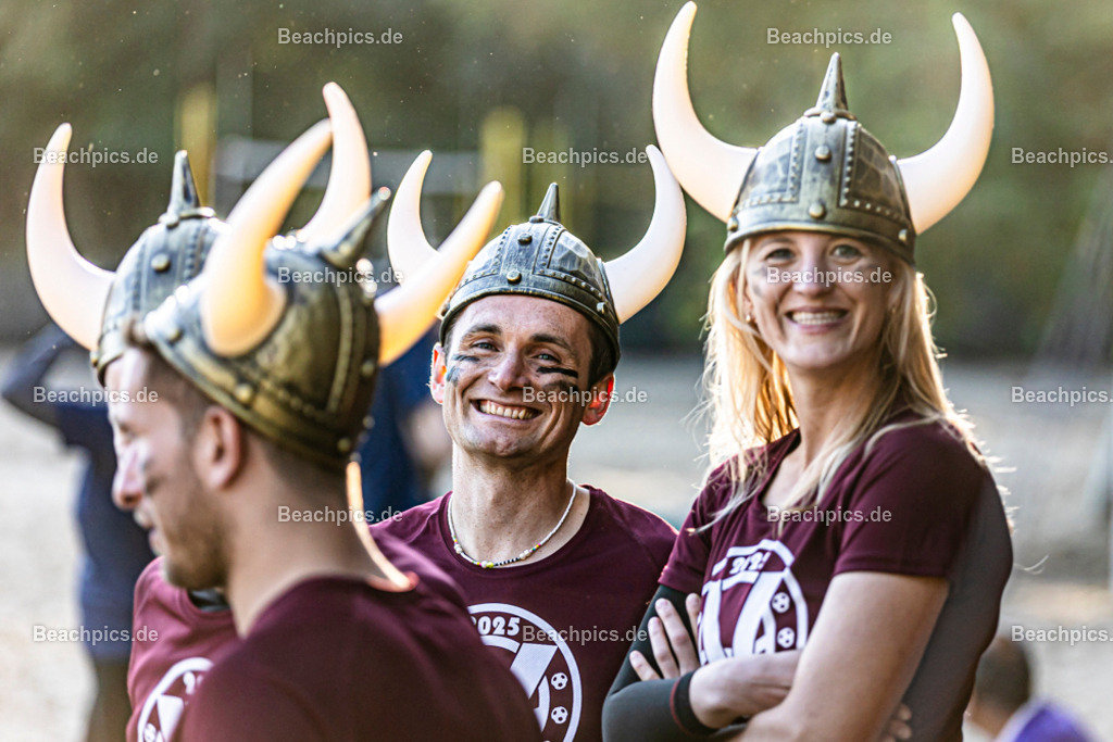 2025-200082872-Strandvölkerball-WM_1 |  23.08.2025; Berlin Foto: Gerold Rebsch - www.beachpics.de