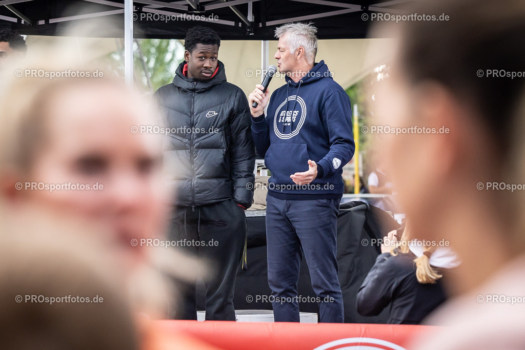 22. ASV Nachtlauf; Koeln, 28.05.25 | Impressionen vom 22. ASV Nachtlauf am 28.05.25 am Tanzbrunnen in Koeln. Foto: BEAUTIFUL SPORTS/Leah Kohring