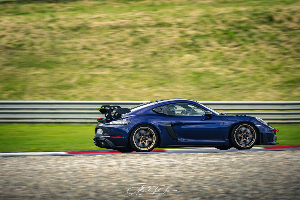 R6PZ1635 _Alexander Tschuncky | Entdecken Sie die faszinierende Welt von Alexander Tschuncky Arts: Kreative Fotografie, atemberaubende Automobilkunst und hochwertiger Bilderdruck. Lassen Sie sich inspirieren! - Realisiert mit Pictrs.com