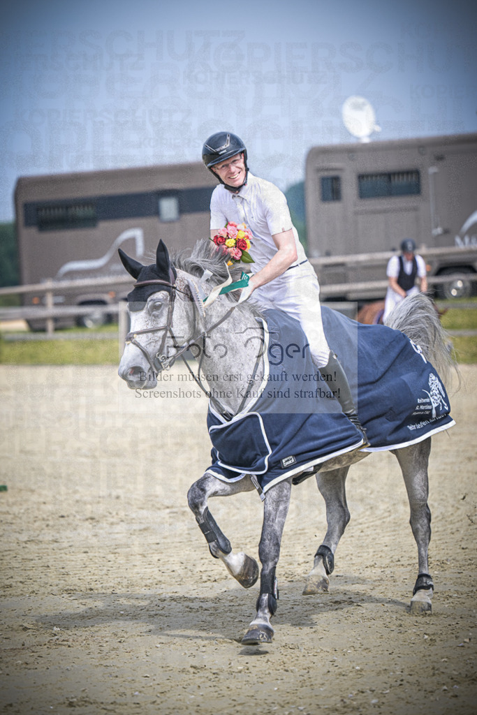 DOS_0082 | Entdecke hochwertige Reitturnierfotos von Foto Oger. Professionell, emotional und authentisch – jetzt Lieblingsmomente im Shop bestellen.Deutschlandweite Turnierfotografie. - Realisiert mit Pictrs.com