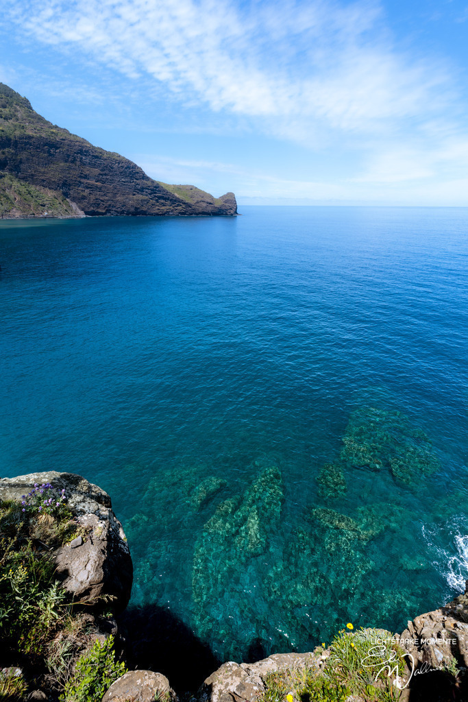 Crane Viewpoint; bei Porto da Cruz; Madeira | Herzlich willkommen auf meiner Seite! Ich bin Elke Wallnisch, Deine Fotografin für lichtstarke Momente. Der Name steht für alles, was mich mit der Fotografie verbindet: Das Licht und seine machtvolle Wirkung auf eine Situation oder unsere Stimmung - Realisiert mit Pictrs.com