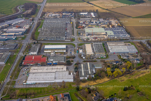 Werl240308274 | Luftbild, Gewerbegebiet am Maifeld, Baustelle Brandhalle ehemalige Kettler-Halle, F und D Metallveredlung GmbH mit Solardach, Am Maifeld, dahinter Rebein Garten- und Landschaftsbau Landschaftsgestalter, Kaufland Logistik, Budberg, Werl, Nordrhein-Westfalen, Deutschland