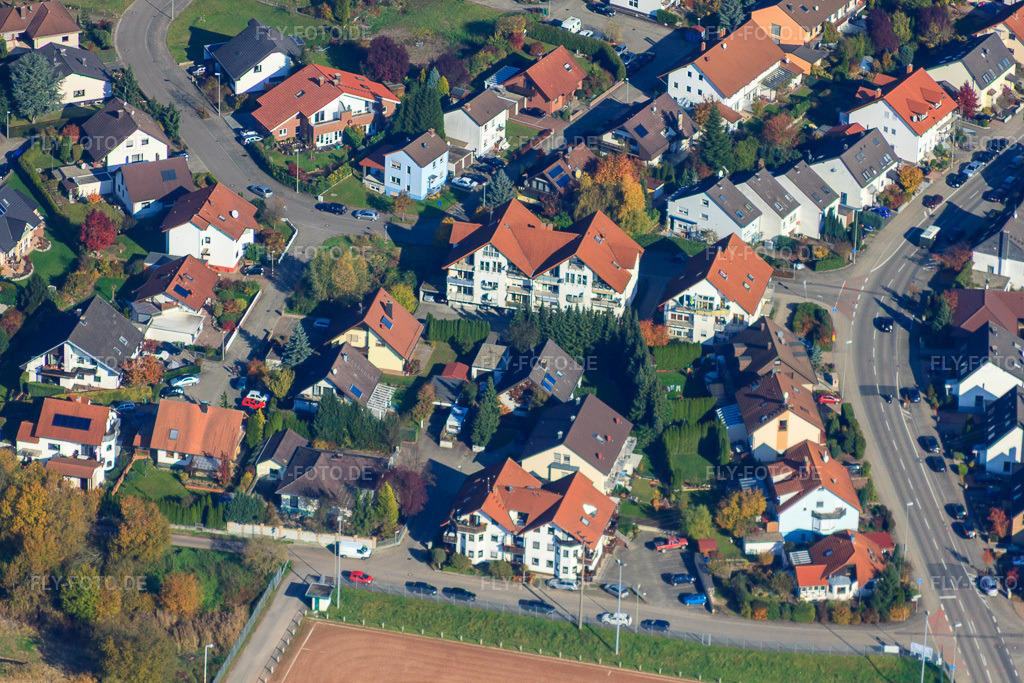 Luftbild: Habsburger Allee x Drachenfelsstraße in Hagenbach im Bundesland Rheinland-Pfalz in Deutschland. Foto: IMG_35311.jpg vom 31.10.2010 durch Werner Riehm/FLY-FOTO.de