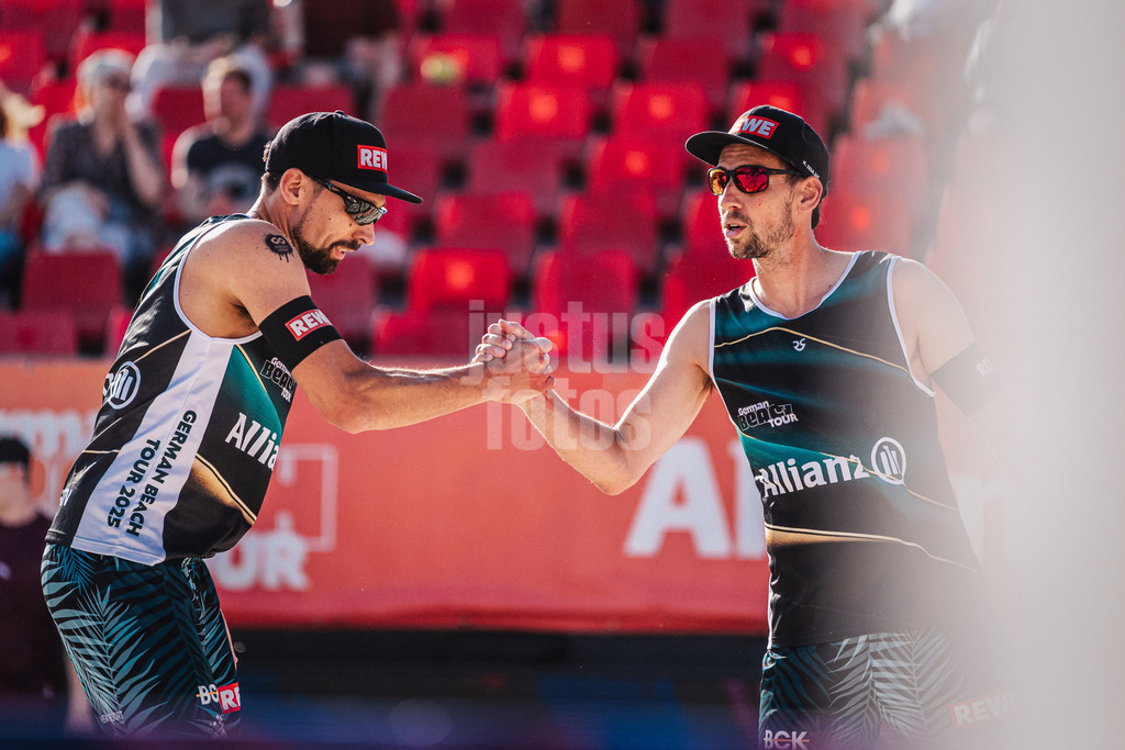 Beachvolleyball | Männer | Allianz German Beach Tour 2025 | Tourstop Bremen | 12.06.2025 | v.l. Jonathan Erdmann und Nejc Zemljak