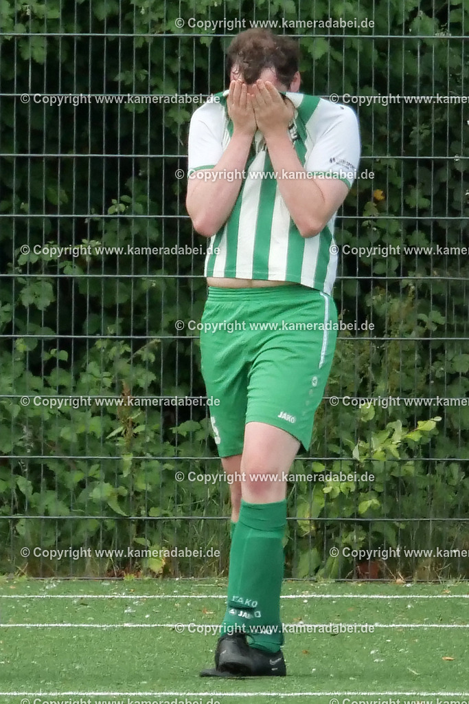 Fußball : Bezirksliga : TV Voerde - FC Sterkrade 72 | Fußball : Bezirksliga : TV Voerde - FC Sterkrade 72 am 25.05.2025 in Voerde - Realisiert mit Pictrs.com
