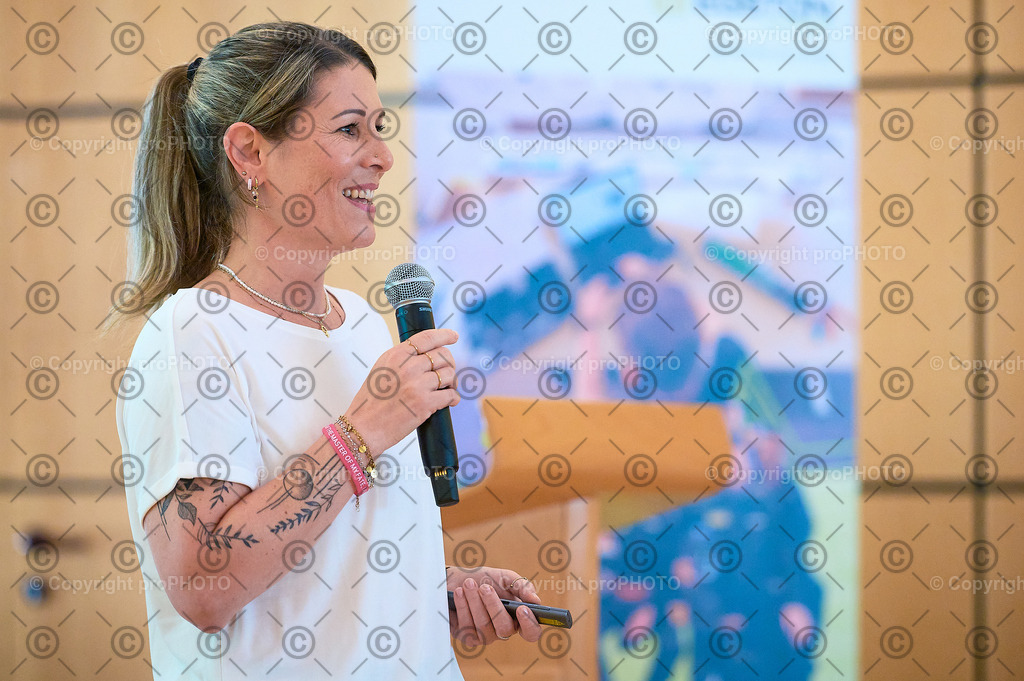 212_202509_EmployerBranding_NZ6_9960 | proPHOTO - Realisiert mit Pictrs.com