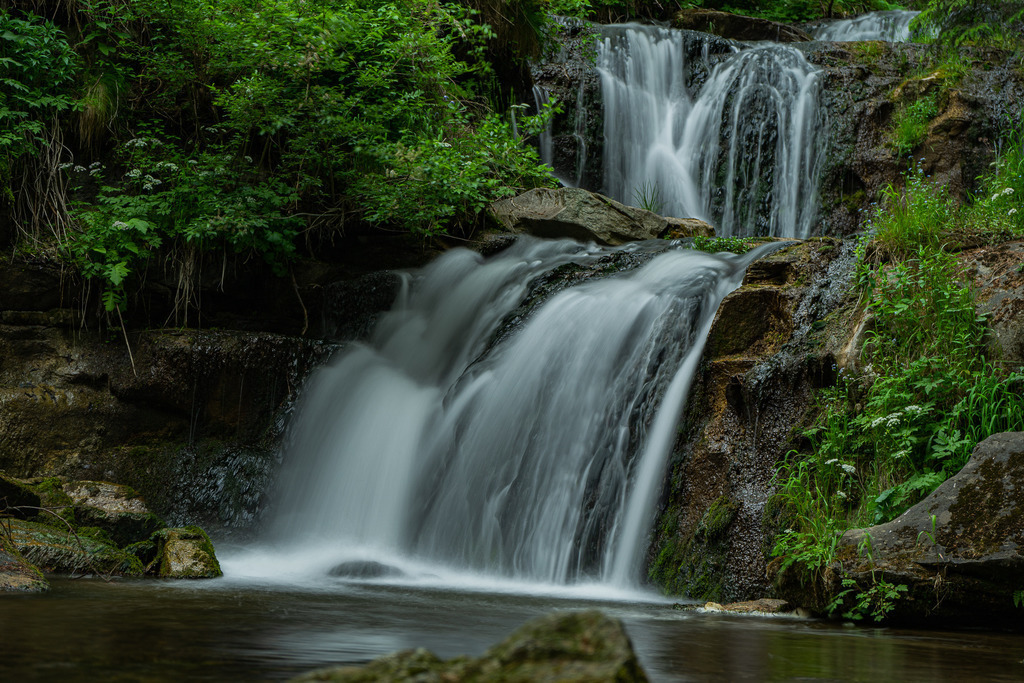 Graggerschlucht Wasserfall | Schöner leicht zu erreichender Wasserfall in der Graggerschlucht in Neumarkt - Realisiert mit Pictrs.com