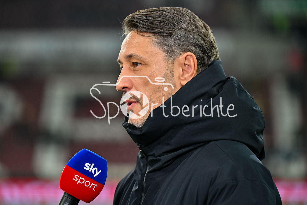 FC Augsburg - Borussia Dortmund | AUGSBURG, GERMANY - OCTOBER 31: Niko KOVAC headcoach Borussia Dortmund, interview, sky, happy, before the bundesliga match between FC Augsburg vs. Borussia Dortmund on matchday 9 at WWK Arena on October 31, 2025 in Augsburg, Germany / DFL REGULATIONS PROHIBIT ANY USE OF PHOTOGRAPHS AS IMAGE SEQUENCES AND/OR QUASI-VIDEO