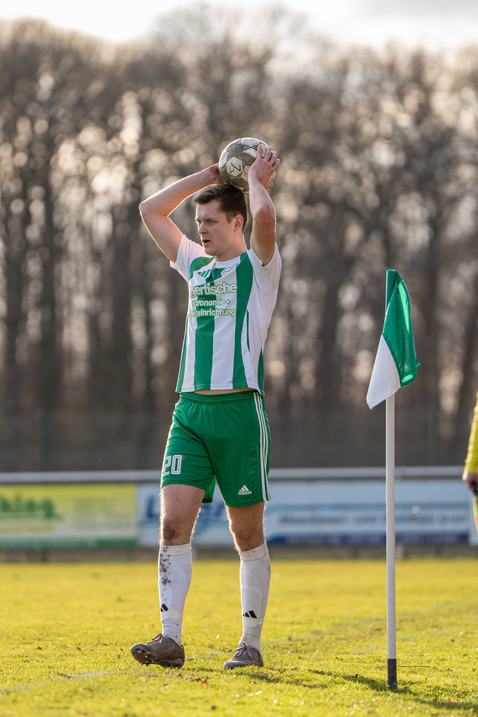 Fußball I Herren I Saison 2025-2026 I Bezirksliga Weser-Ems 4 I 21. Spieltag I TuS Lutten - SW Osterfeine I 4320 | jns.sportfotos - Realisiert mit Pictrs.com