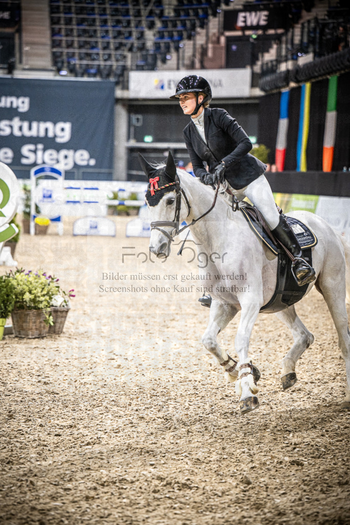 DOS_2134 | Entdecke hochwertige Reitturnierfotos von Foto Oger. Professionell, emotional und authentisch – jetzt Lieblingsmomente im Shop bestellen.Deutschlandweite Turnierfotografie. - Realisiert mit Pictrs.com
