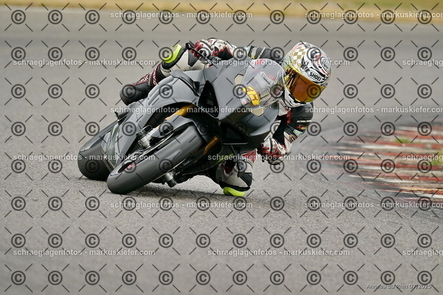 25bt05-0152 | markuskiefer.com - Realisiert mit Pictrs.com