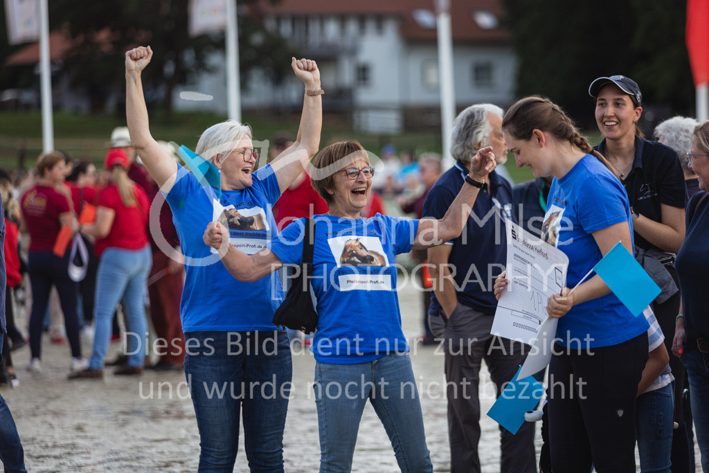 230728_BHO_Showprogramm-622 | Deine schönsten Turniermomente als professionelle Fotos! Entdecke hochwertige Pferdesport-Fotografie im Online-Shop. Jetzt Fotos finden & bestellen!