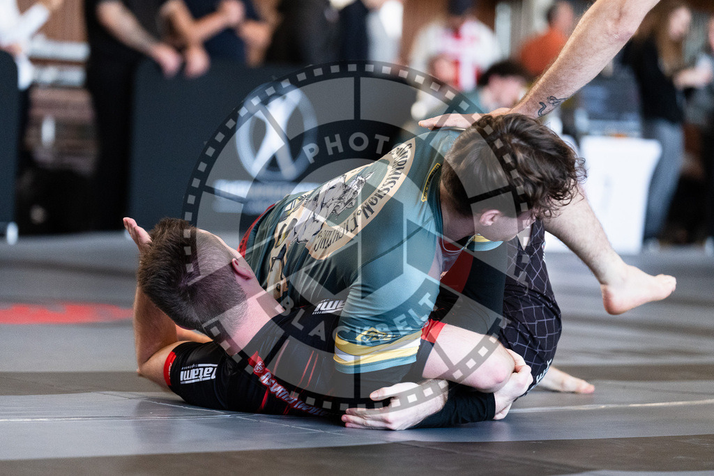 20251129PBB7295 | Fighters compete during the luta livre competition ILLCS XI winter edition on November 29, 2025 in Hannover, Germany.