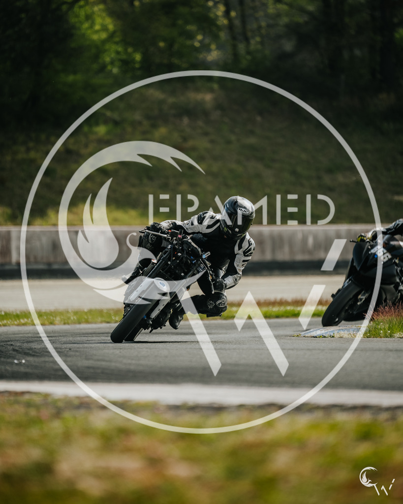 naked-5 | cw-framed