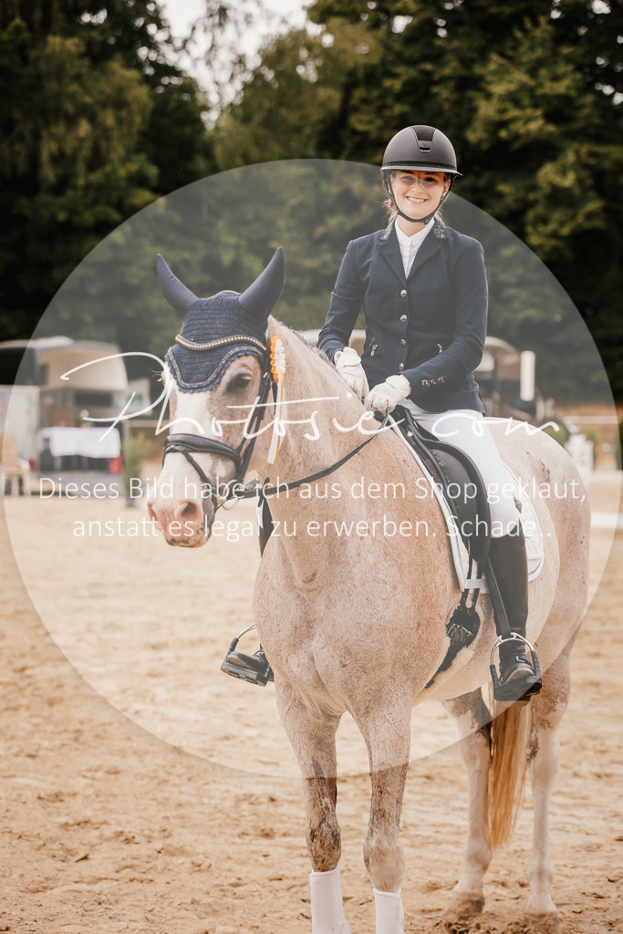 3I6A6390 | Stimmungsvolle Portraits und Reitsportfotografie im Ruhrgebiet und im Münsterland.

Pferdefotografie, Hundefotografie, Tierfotografie, Reportagen, Portraits von Tier und Mensch, Turnierfotografie in Bochum, Recklinghausen, Marl, Haltern am See, Dülmen.. - Realisiert mit Pictrs.com