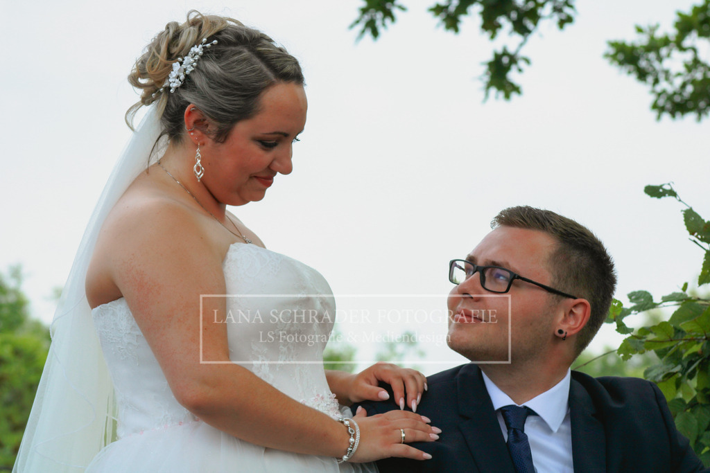 Hochzeit Danica _ Jan 26.08.22-10 | lanaschraderfotografie - Realisiert mit Pictrs.com