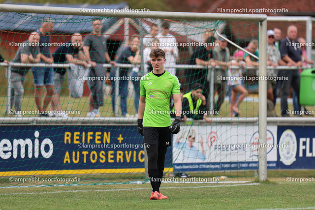 Fußball I Herren I Saison 2025-2026 I Verbandsliga Süd I 7. Spieltag I SV Schackendorf - SV Azadi Lübeck I 06.09.2025.164 | Louis von Pein (87, SV Schackendorf) - Realisiert mit Pictrs.com