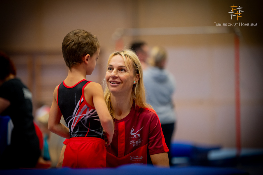 Promo-478 | "Fussifoto.com – Ihr Ansprechpartner für hochwertige Fotografie! Entdecken Sie kreative Bilder und professionelle Dienstleistungen. Kontaktieren Sie uns für Ihre Projekte!"