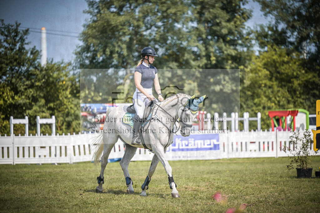 DOS_3852 | Entdecke hochwertige Reitturnierfotos von Foto Oger. Professionell, emotional und authentisch – jetzt Lieblingsmomente im Shop bestellen.Deutschlandweite Turnierfotografie. - Realisiert mit Pictrs.com