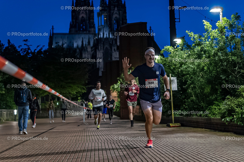21. Nachtlauf des ASV Köln; Köln, 08.05.24 | Impressionen vom 21. Nachtlauf des ASV Köln am 08.05.24 in der Altstadt von Köln (Deutschland). Foto: BEAUTIFUL SPORTS/Bernd Hoffmann