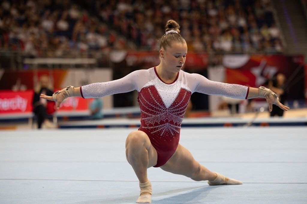 DM Finals 2026; Deutsche Meisterschaft im Gerätturnen 2026, Mehrkampf Frauen | DM Finals 2026; Deutsche Meisterschaft im Gerätturnen 2026, Mehrkampf Frauen***Silja Stöhr bei ihrer Übung am Boden - Realisiert mit Pictrs.com