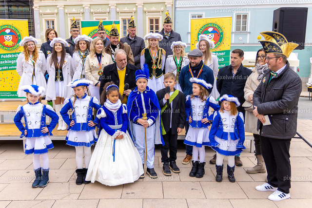 Faschingswecken am Hauptplatz | Bildershop von pixelworld.at - Realisiert mit Pictrs.com