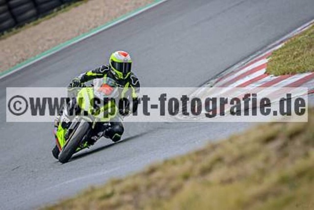 spof0840 | Professionelle Fotos von Sportveranstaltungen, aber auch Hochzeiten und anderen Events. - Realisiert mit Pictrs.com