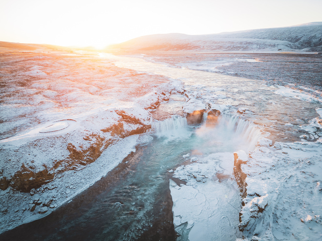 Iceland_Godafoss_Sunset | Blick gen Sonnenuntergang am Godafoss. - Realisiert mit Pictrs.com