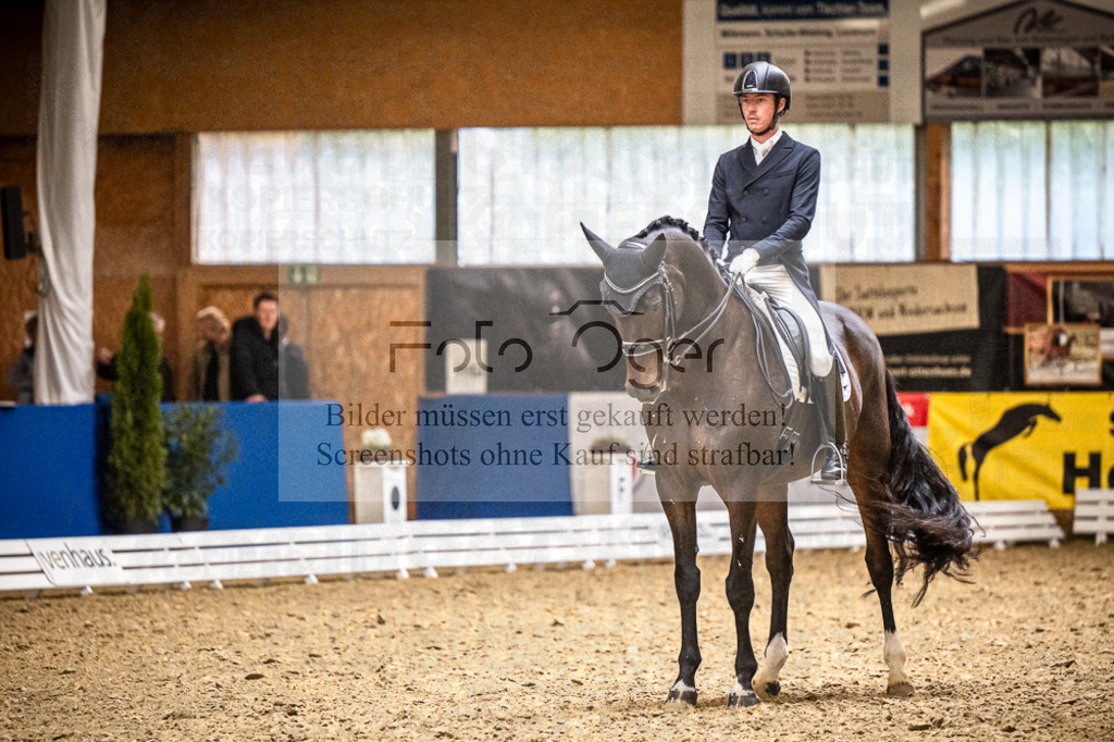 DOS_1915 | Entdecke hochwertige Reitturnierfotos von Foto Oger. Professionell, emotional und authentisch – jetzt Lieblingsmomente im Shop bestellen.Deutschlandweite Turnierfotografie. - Realisiert mit Pictrs.com
