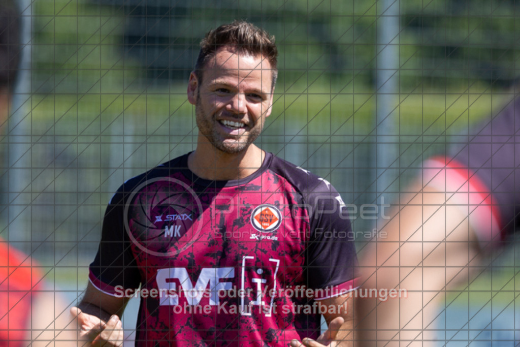 20250629_112720_1909 | #,1.Göppinger SV, Fussball, Oberliga BW - Trainingsauftakt, Saison 2025/2026, Rasensportplatz Stadion SV Göppingen, Hohenstaufenstr. 116, 73033 Göppingen, 29.06.2025 - 10:30 Uhr,Foto: PhotoPeet-Sportfotografie/Peter Harich