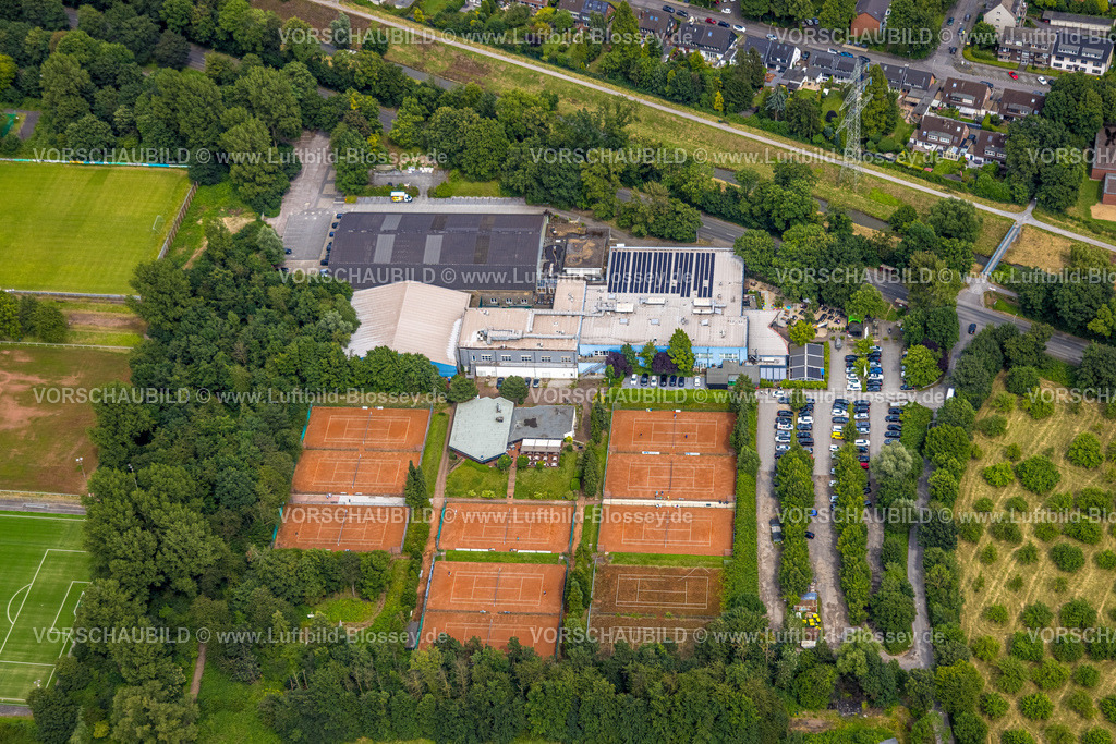Duisburg240704322-Sued | Luftbild, Sportcenter XXL und Sportplätze Am Förkelsgraben, Sportverein SG Duisburg-Süd 98/20, Tennisplätze, Fußballstadion, Duisburg-Süd, Hüttenheim, Duisburg, Ruhrgebiet, Nordrhein-Westfalen, Deutschland