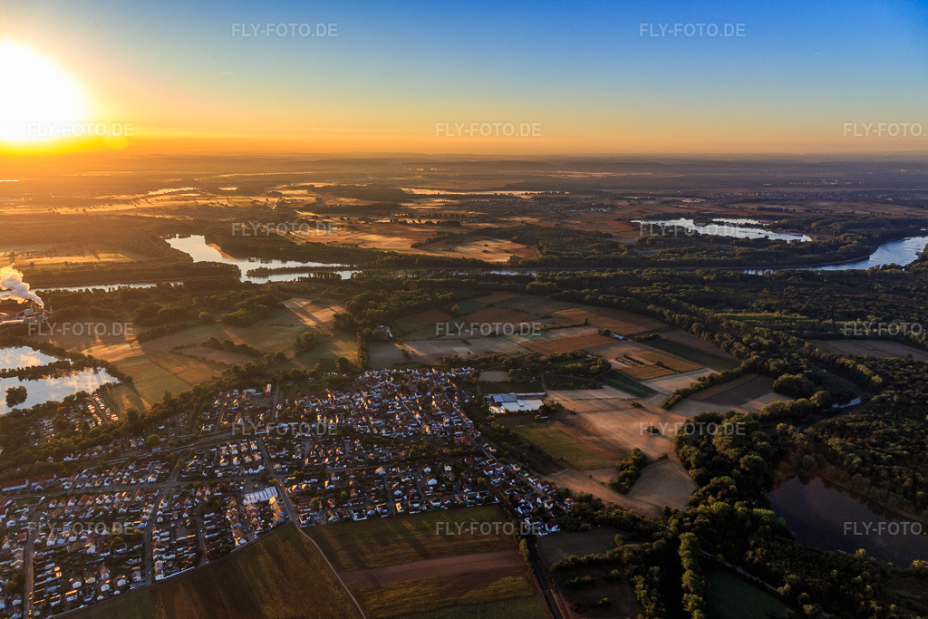 Luftbild: Saalbachkanal am Rußheimer Altrhein-Elisabethenwört im Ortsteil Rheinsheim in Philippsburg im Bundesland Baden-Württemberg in Deutschland. Foto: IMG_110826.jpg vom 08.09.2018 durch Werner Riehm/FLY-FOTO.de