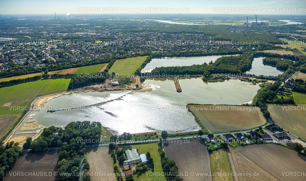 Huenxe250904143 | Luftbild, Baggersee Schwarzer Weg, Blick auf Voerde und Kraftwerk Voerde, Bruckhausen, Hünxe, Ruhrgebiet, Nordrhein-Westfalen, Deutschland