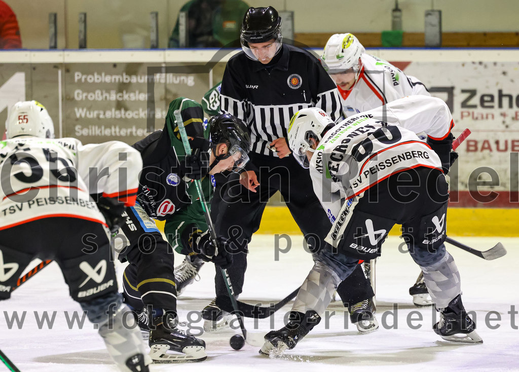 2022-11-04_041_Eishockey_TSV_Erding_gegen_TSV_Peissenberg | Erding, Deutschland, 04.11.2022:
Eishockey, Bayernliga 2022 / 2023, 10. Spieltag, TSV Erding gegen TSV Peißenberg, Endergebnis: 4:3

Marc Barchmann (Erding Gladiators, #10), 

Foto: Christian Riedel / fotografie-riedel.net