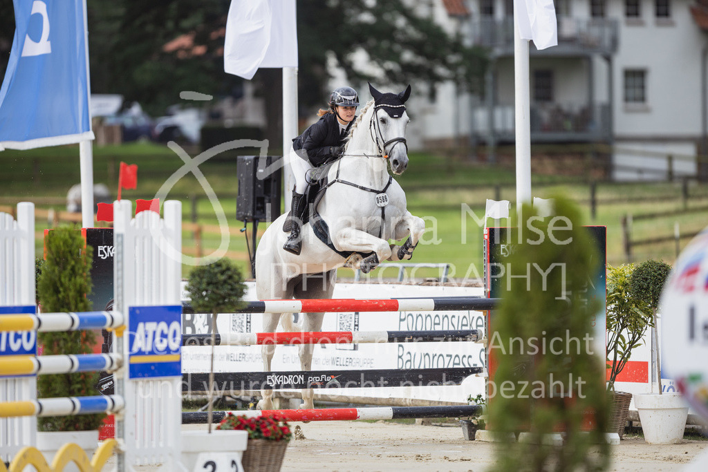 230730_BHO_M1-Spr-311 | Deine schönsten Turniermomente als professionelle Fotos! Entdecke hochwertige Pferdesport-Fotografie im Online-Shop. Jetzt Fotos finden & bestellen!