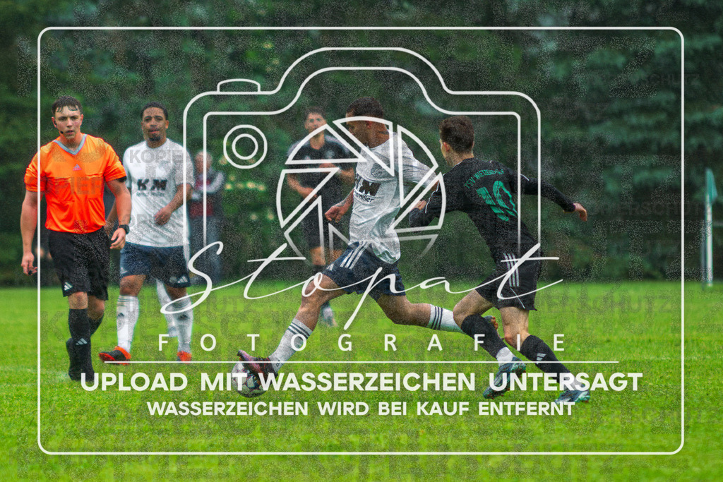 Final Kreispokal HK - Germania Walsrode vs. TSV Wietzendorf | Jose Israel Pinto Coelho (Germania Walsrode #13); Finale Kreispokal HK - Germania Walsrode vs. TSV Wietzendorf am 07.06.2026 in Sportplatz Alter Schulweg, Schülern - Realisiert mit Pictrs.com