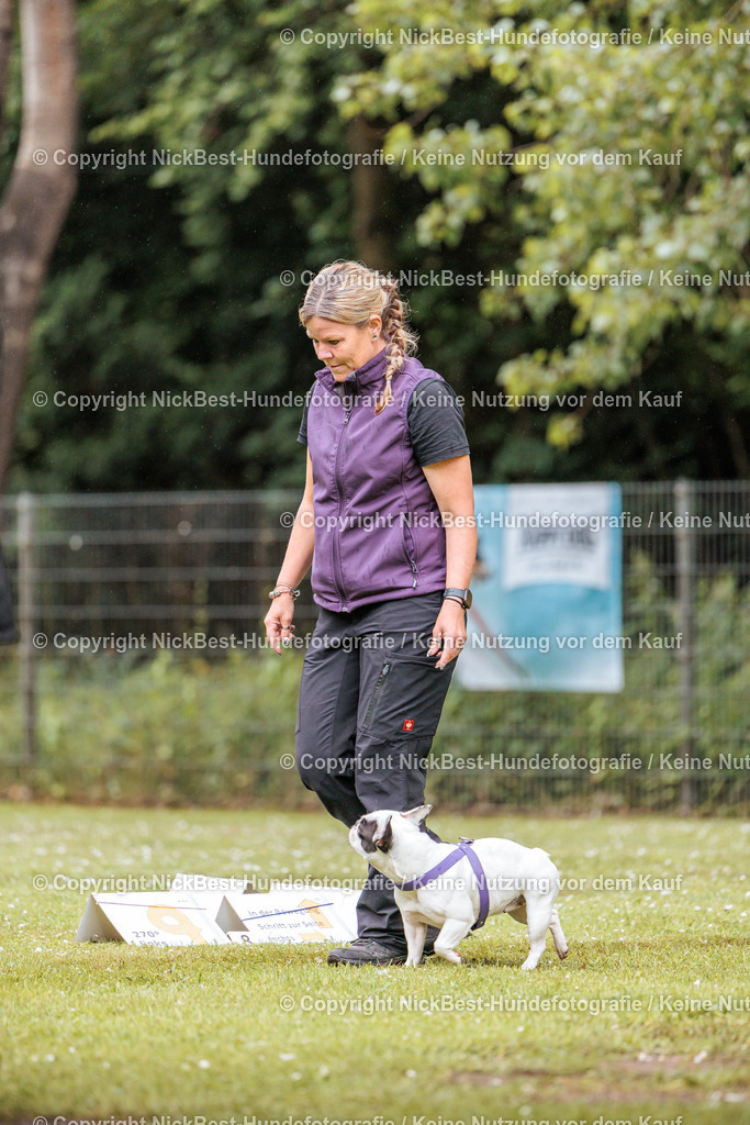 RO-Blumenthal-2026-Nickbest-Hundefotografie-0045 | Dein Hund! Dein Moment! Deine Erinnerungen! Hundefotografie in Bremen Blumenthal. Ich fange die besonderen Momente deines Vierbeiners ein – ob Indoor mit Blitzanlage oder in der freien Natur. Sicher dir dein Moment und dein Termin für eure Erinnerungen.