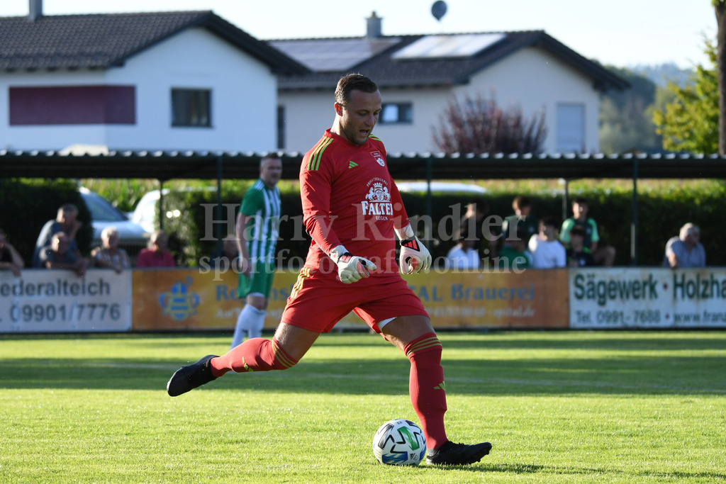 SpVgg Niederalteich : SpVgg GW Deggendorf | Manuel Rieger (SpVgg Niederalteich) - Realisiert mit Pictrs.com