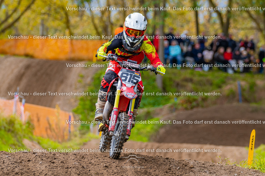 10_25_MCBernauerSchleife-6970 | Sportfotografin aus Berlin-Brandenburg mit Fokus auf Motocross. Ich halte deine sportliche Leistung und echte Emotionen auf und neben der Strecke professionell fest. Entdecke die Fotos von deinem Rennen und bestelle sie direkt hier im Shop.