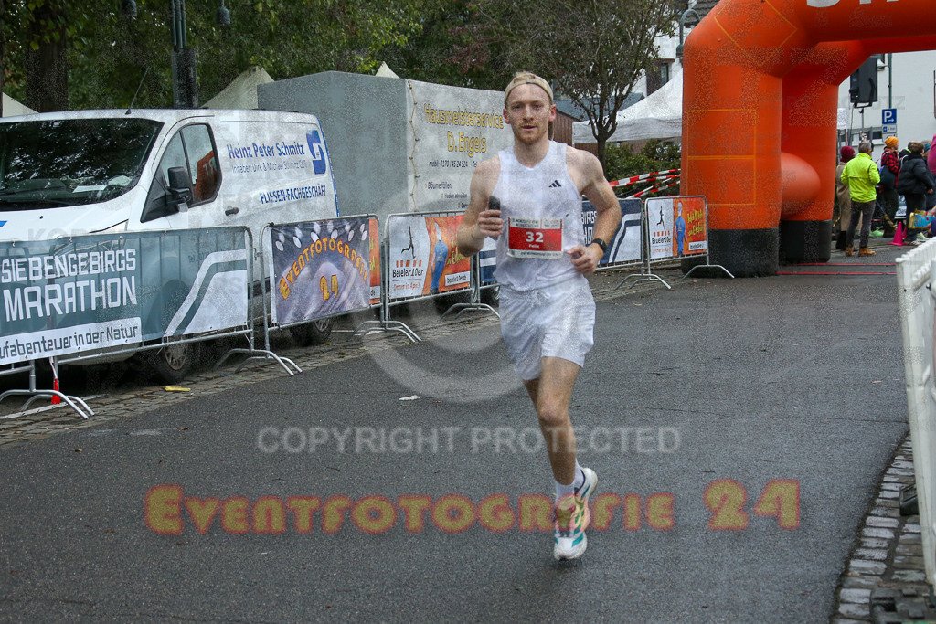 251130_1140_EX1_8206 | Sportfotografie im Rhein-Sieg Kreis, Köln, Bonn, NRW, Rheinland Pfalz, Hessen, etc. Unser Tätigkeitsfeld umfasst den Laufsport vom Volkslauf über den Marathon, Duathlon, Triathon bis zum Ultralauf wie Kölnpfad Ultra oder Schindertrail.