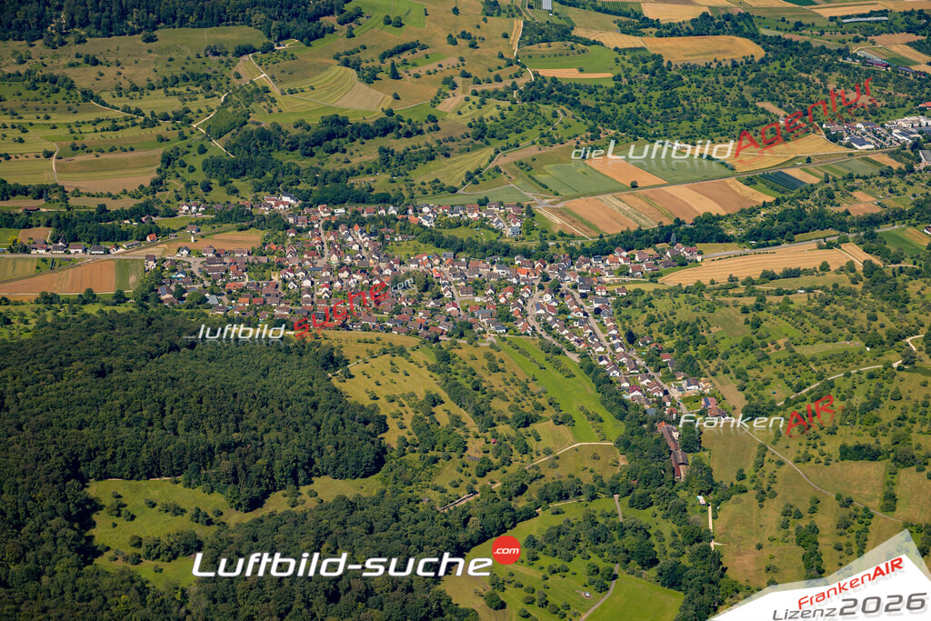 Das Luftbild zeigt : Brucken Lenningen - Die Luftaufnahme wurde 2024 vom UL-Flugzeug aus erstellt ( keine Drohne ) - Hochauflösende Luftaufnahme - Für grossformatige Ausdrucke geeignet. Die Geschenkidee !Mit Lizenz und Bildrechte bestellbar