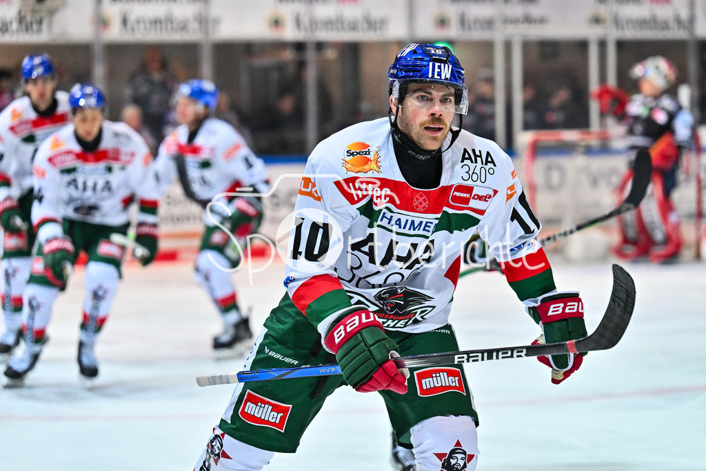 Iserlohn Roosters - Augsburger Panther | Jubel der Panther nach dem Treffer zum 0-1 durch Chris COLLINS (Augsburger Panther #10) / Tor / Torschuetze / Freude / Happy / DEL: Iserlohn Roosters - Augsburger Panther, Eissporthalle Iserlohn am 07.03.2025
